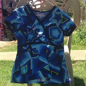 Nursing scrub top